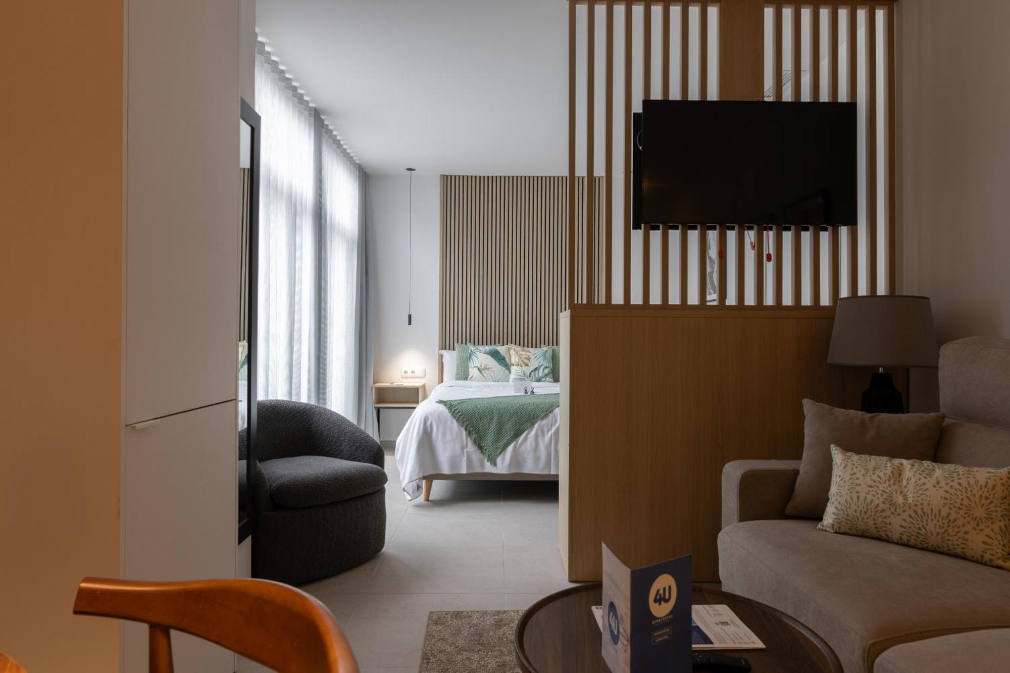Dorm4You Arena Standar Junior Валенсия Екстериор снимка